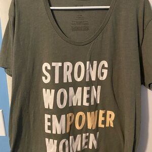 2 slightly used T-shirts XXL